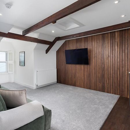 Luxury Modern Suite In Marazion With Parking Bagian luar foto