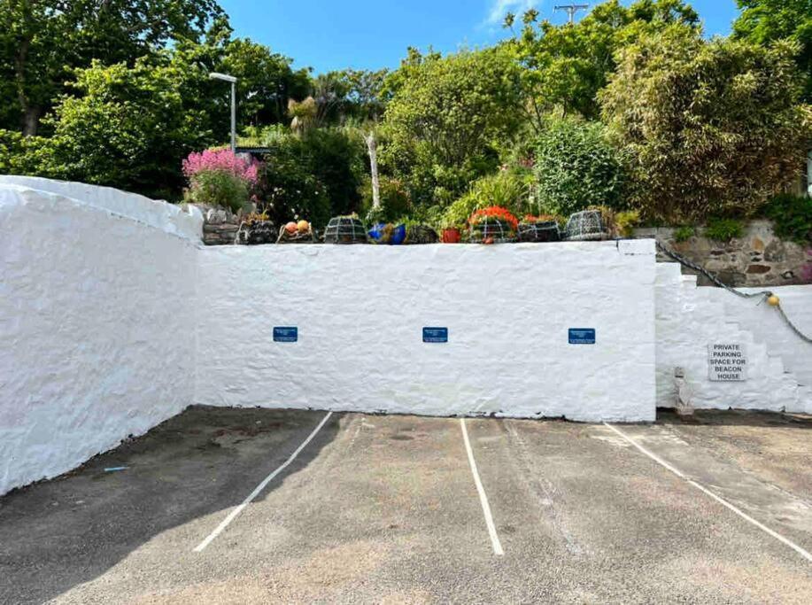 Luxury Modern Suite In Marazion With Parking Bagian luar foto