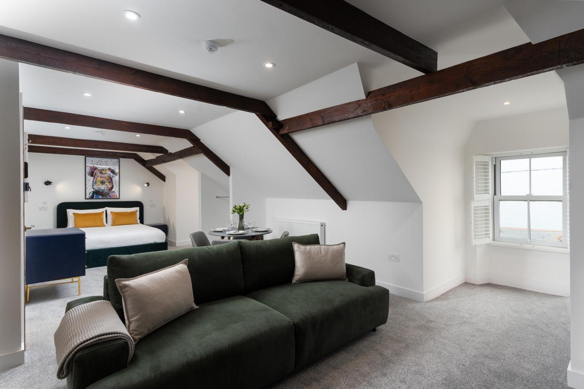 Luxury Modern Suite In Marazion With Parking Bagian luar foto